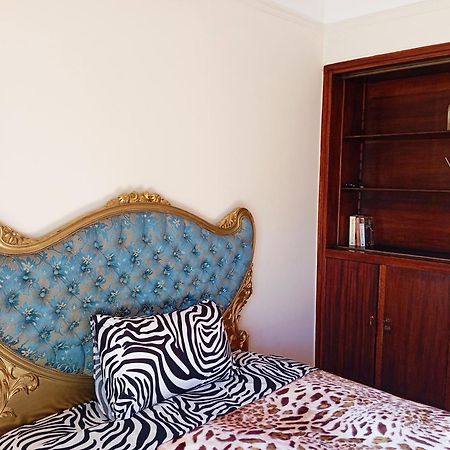 Iris Baroque Apartment إلفسينا المظهر الخارجي الصورة