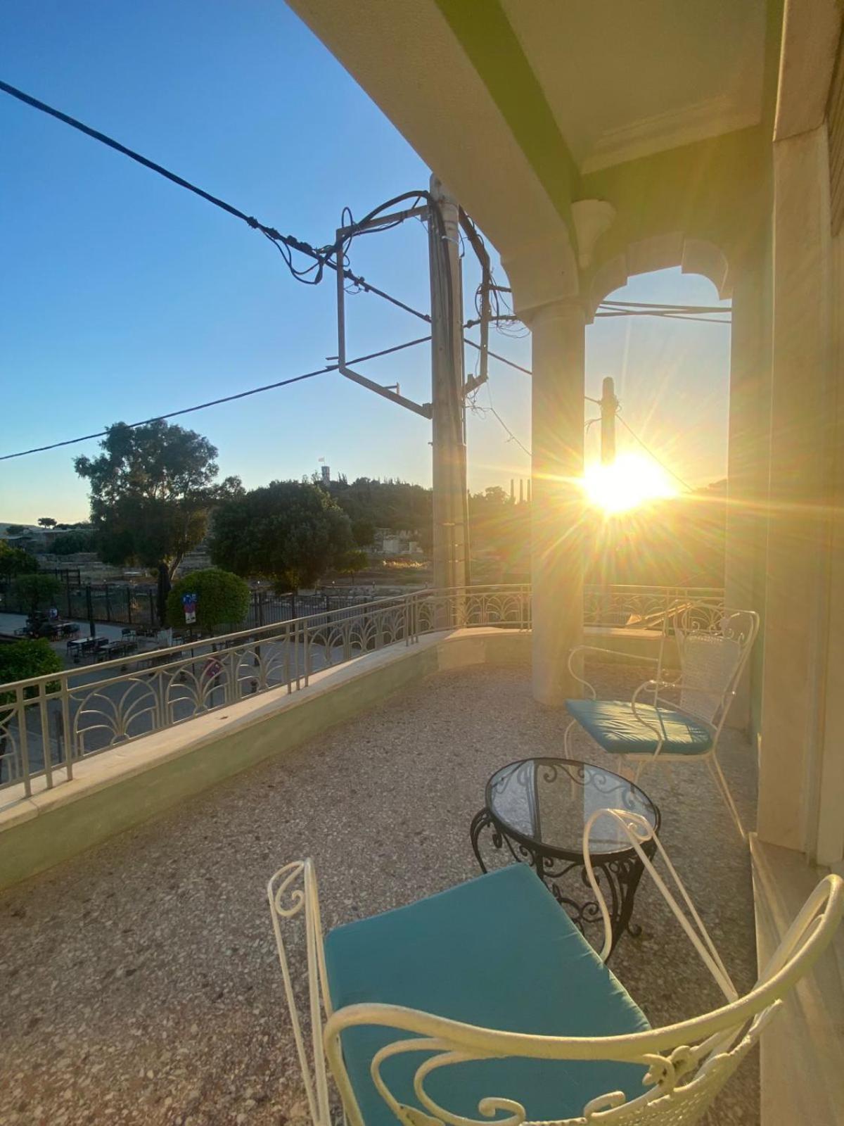 Iris Baroque Apartment إلفسينا المظهر الخارجي الصورة