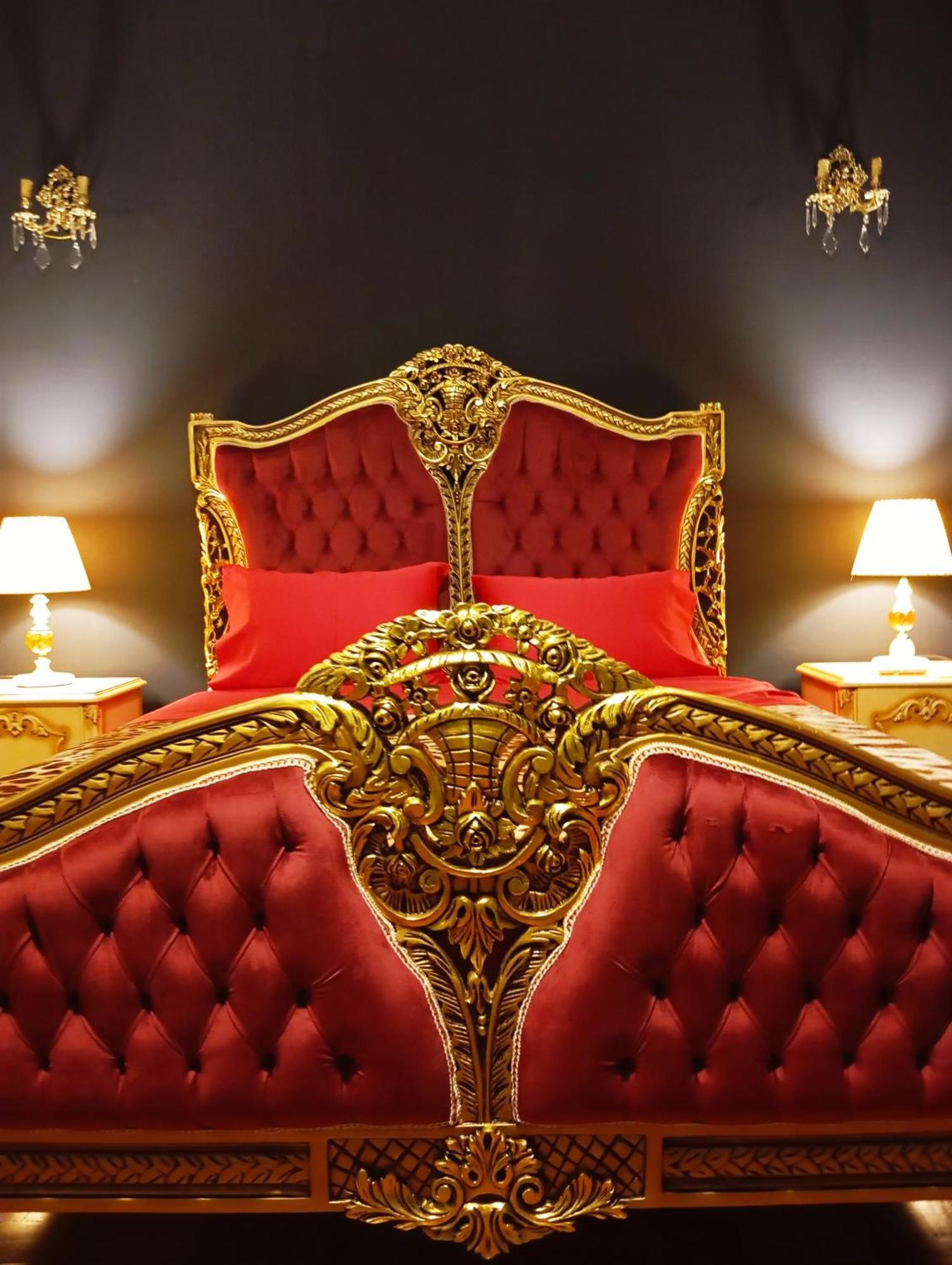 Iris Baroque Apartment إلفسينا المظهر الخارجي الصورة