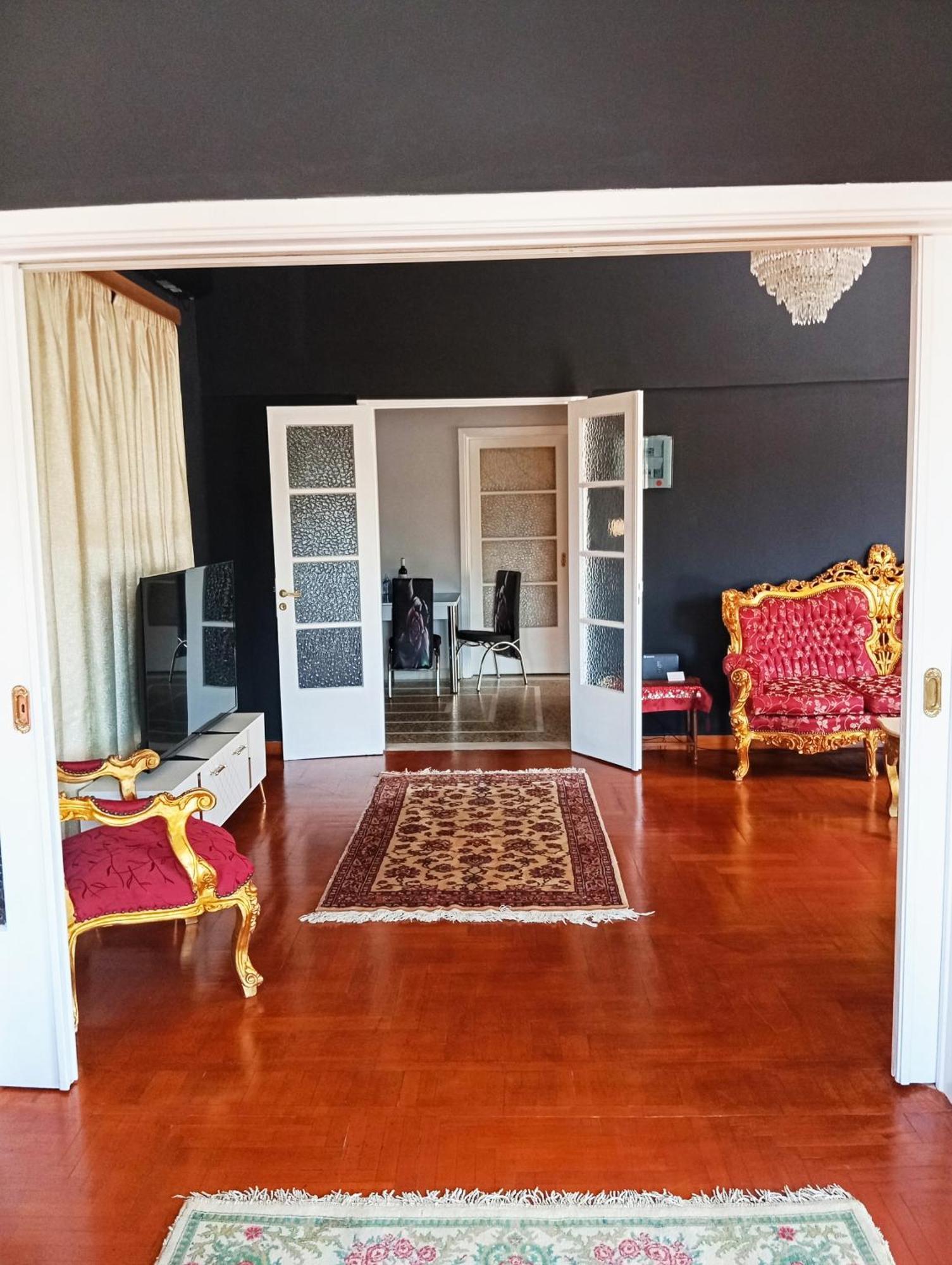 Iris Baroque Apartment إلفسينا المظهر الخارجي الصورة