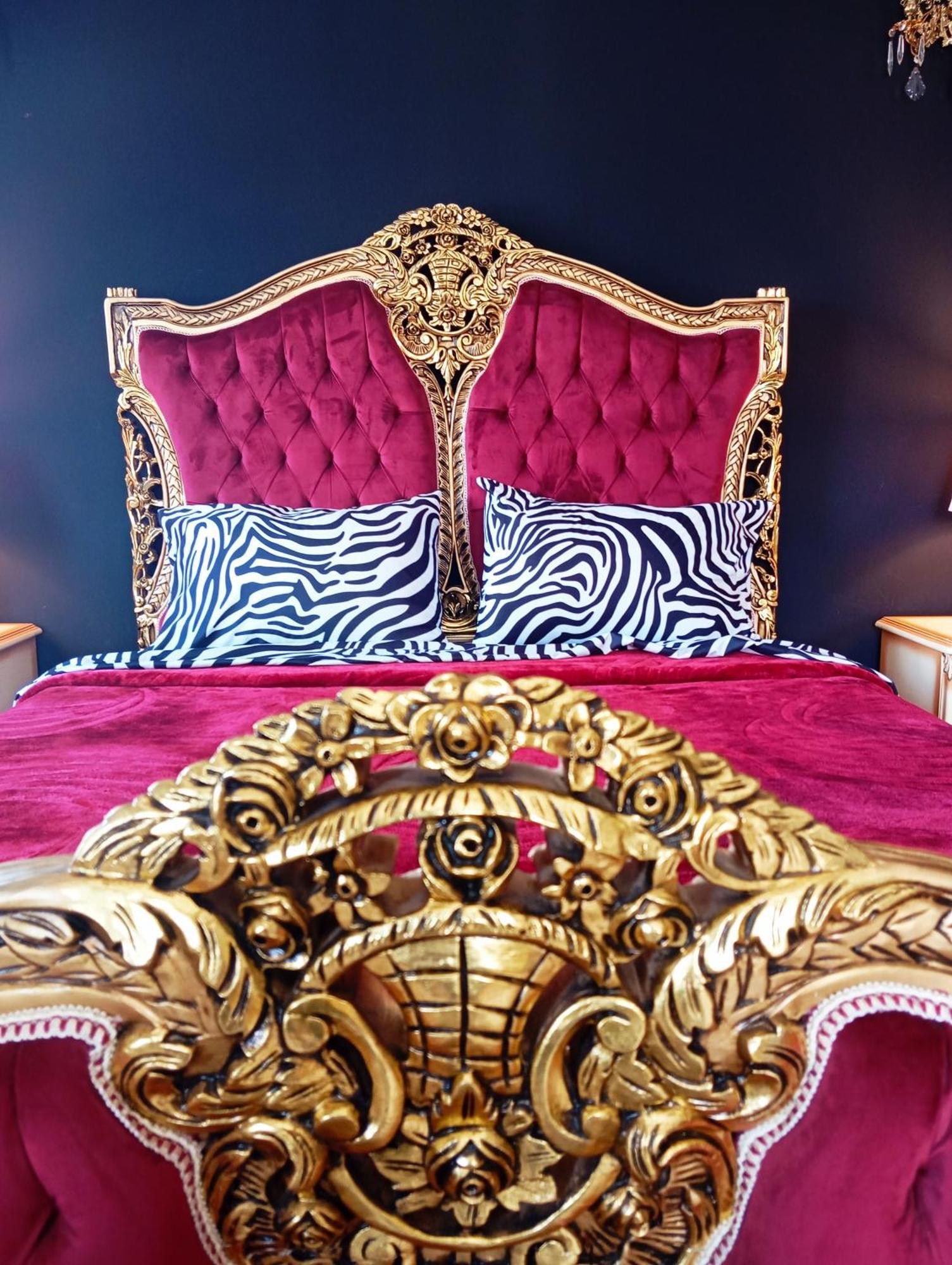 Iris Baroque Apartment إلفسينا المظهر الخارجي الصورة